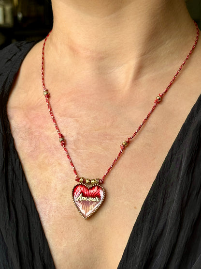 Collier corde rouge - AMOUR